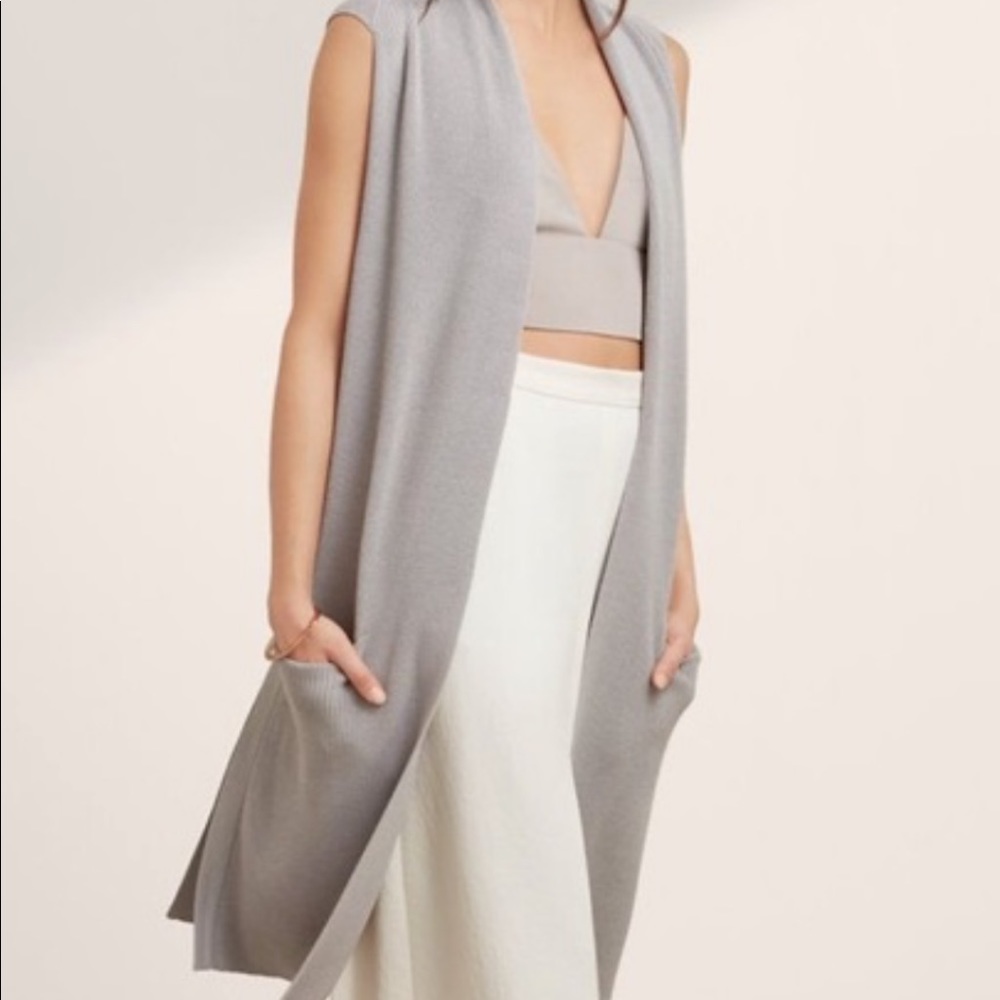 Aritzia Wilfred Dunkirk sweater vest